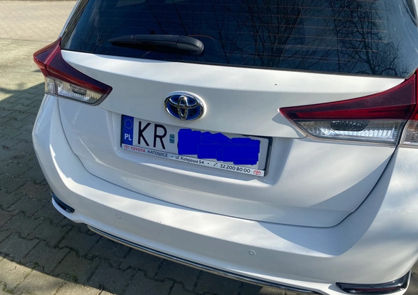 Toyota Auris cena 62000 przebieg: 133000, rok produkcji 2017 z Kraków małe 211